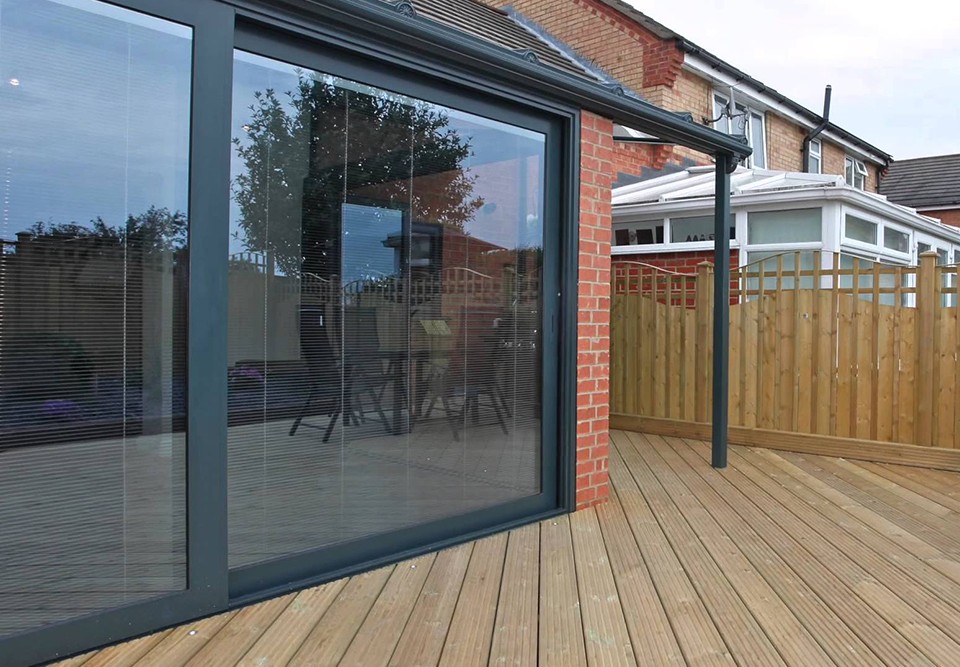 Manual Integral Blinds - Midland Bi-folds