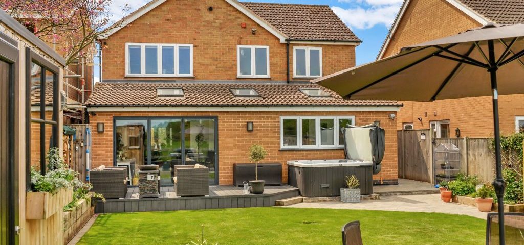 Trends Aluminium Bi-Fold Doors